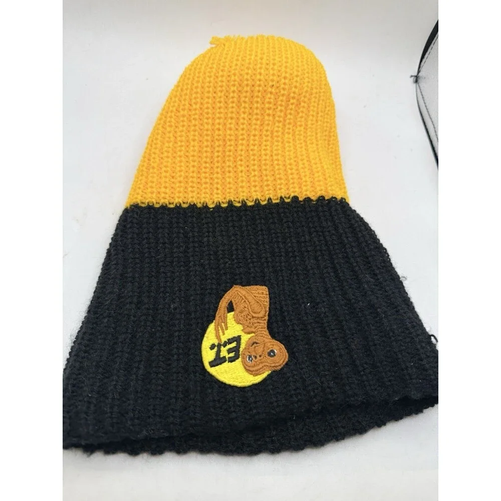 Vintage Style 1982 Universal Studios ET Movie Patch Pom Knitted Beanie Hat